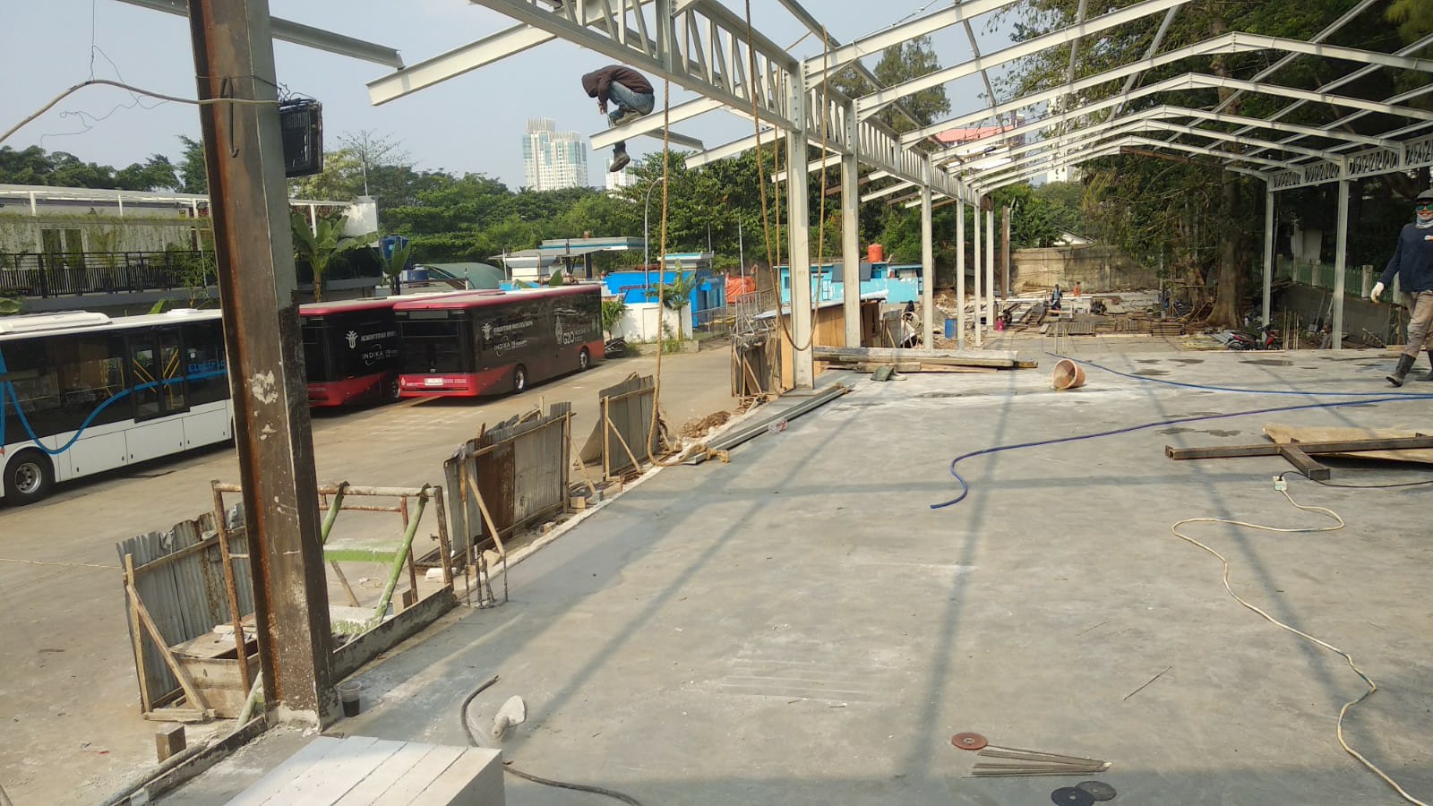 FOTO PROYEK HANGGAR BUS PULO GADUNG (1)